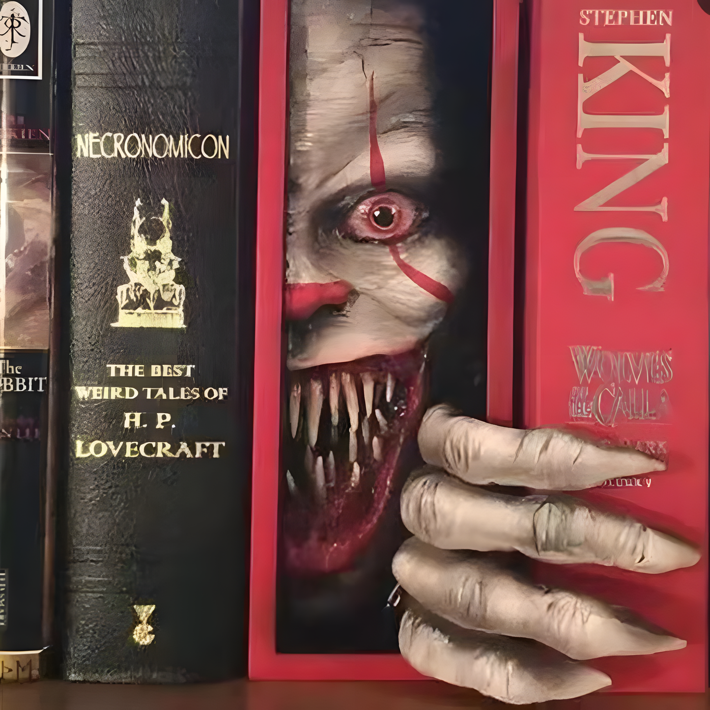 Pennywise - IT the Clown Resin Sculpture Bookshelf Insert