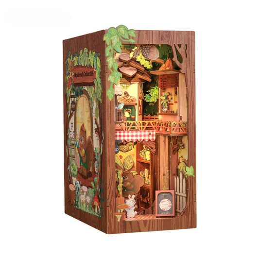 CUTEBEE Squirrel Collector DIY Book Nook Kit