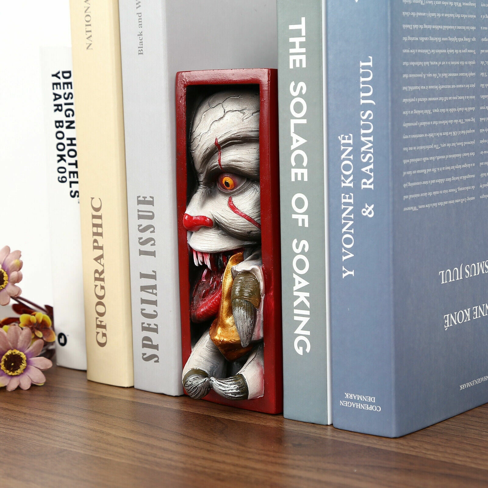 IT the Clown Resin Sculpture Bookshelf Insert