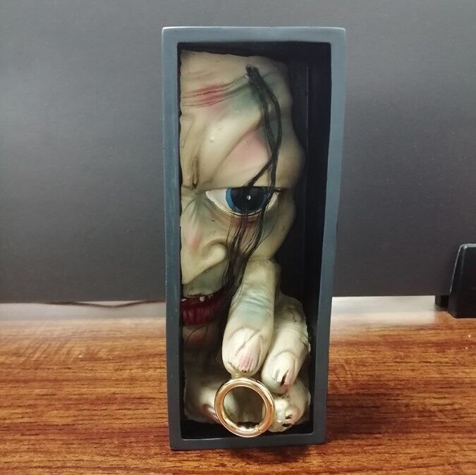 Gollum Resin Sculpture Bookshelf Insert