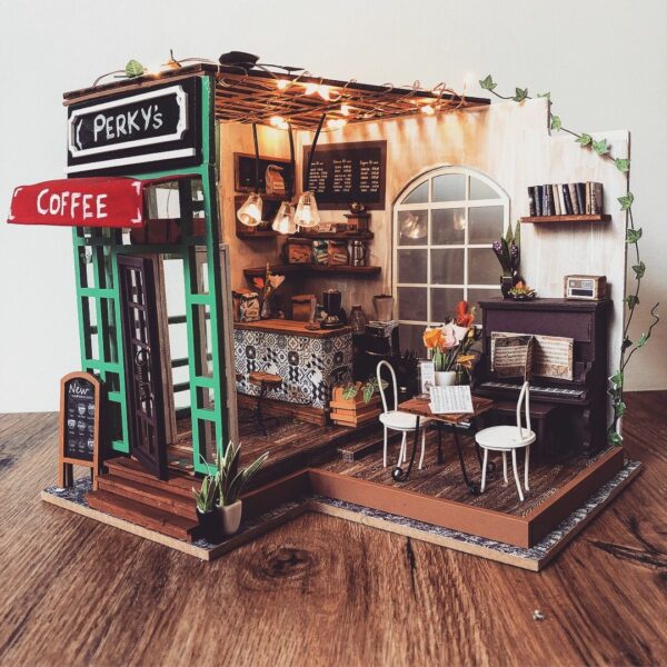 simon's coffee shop model kit